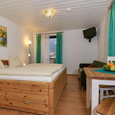 Dangl Gbr, Gaestehaus Sonnenhof - Inkl. Chiemgau Karte Bergen  Room photo